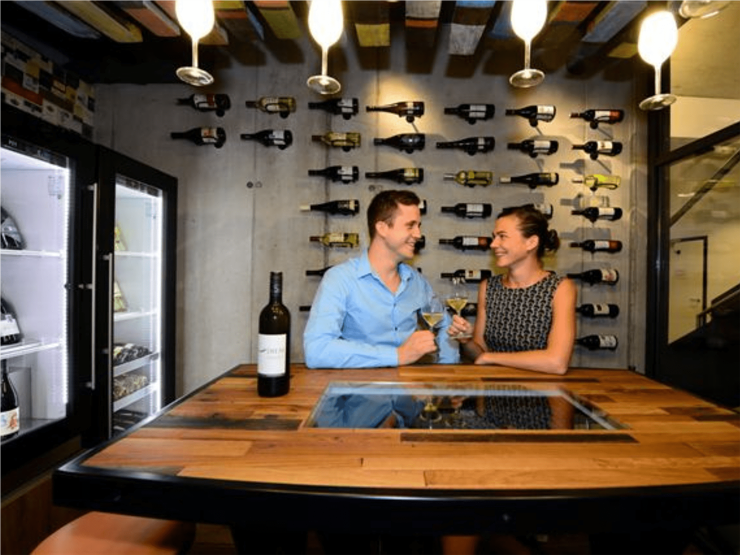 arte Hotel Kufstein - Bar mit Weinkeller