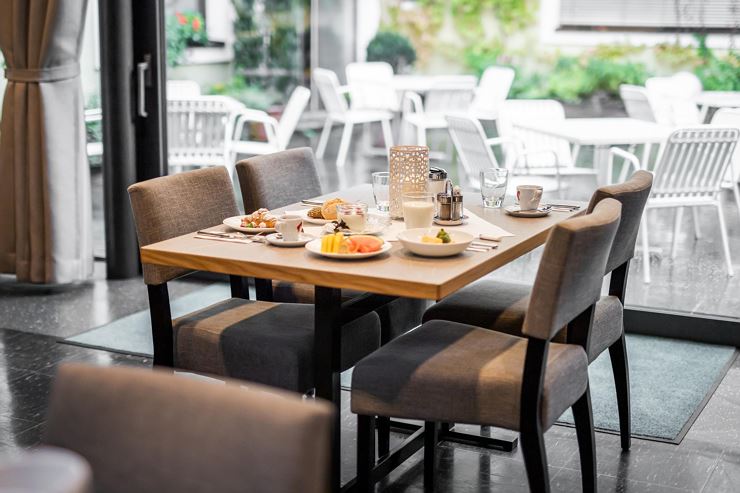 Ausgiebiges Frühstück in der Andreas Hofer Lounge