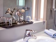 Doppelbettzimmer mit Balkon